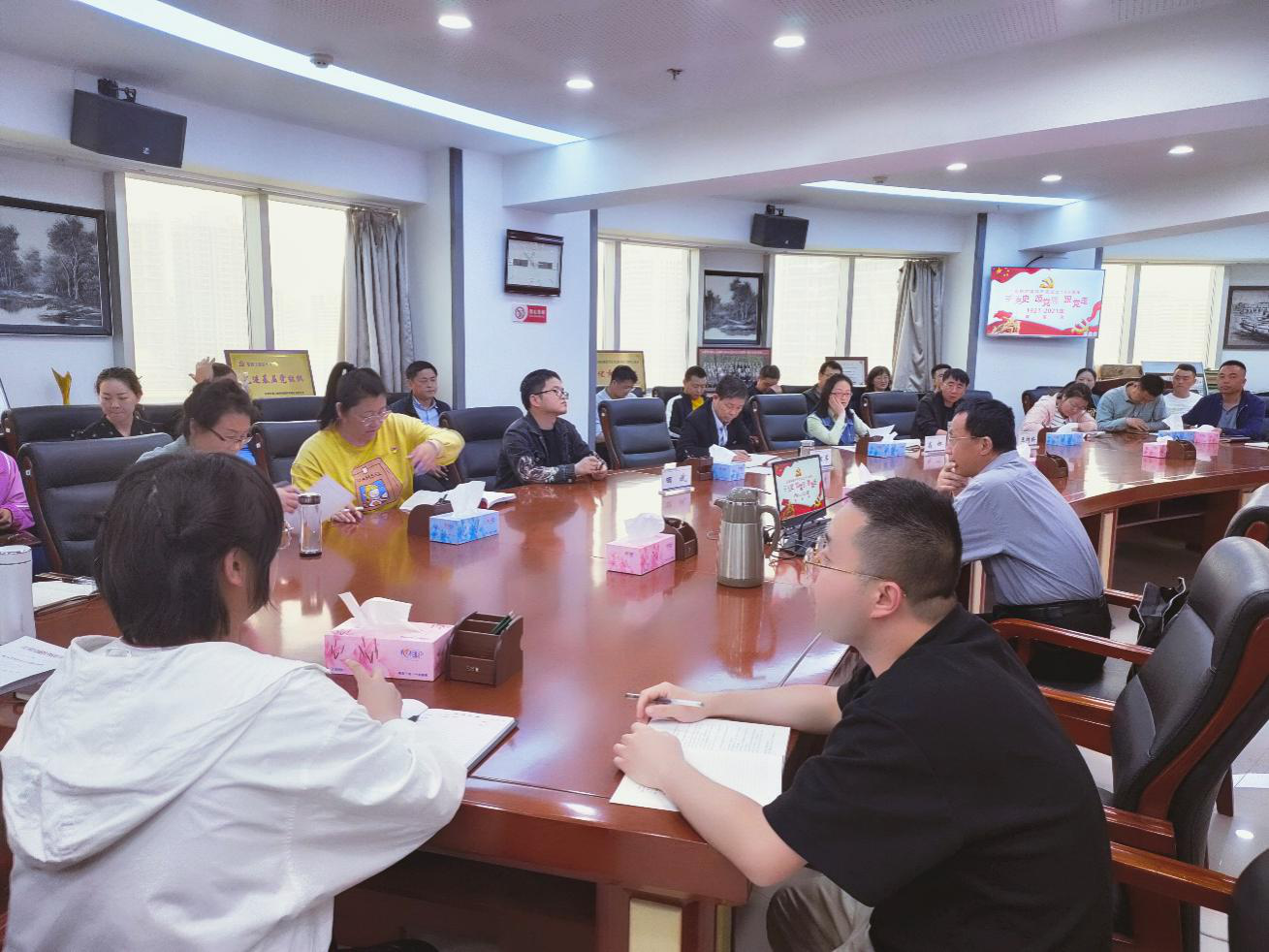 學(xué)黨史 頌黨恩 跟黨走<br/>蘭州乾元交通規(guī)劃設(shè)計(jì)咨詢(xún)有限公司黨委組織開(kāi)展黨史專(zhuān)題黨課