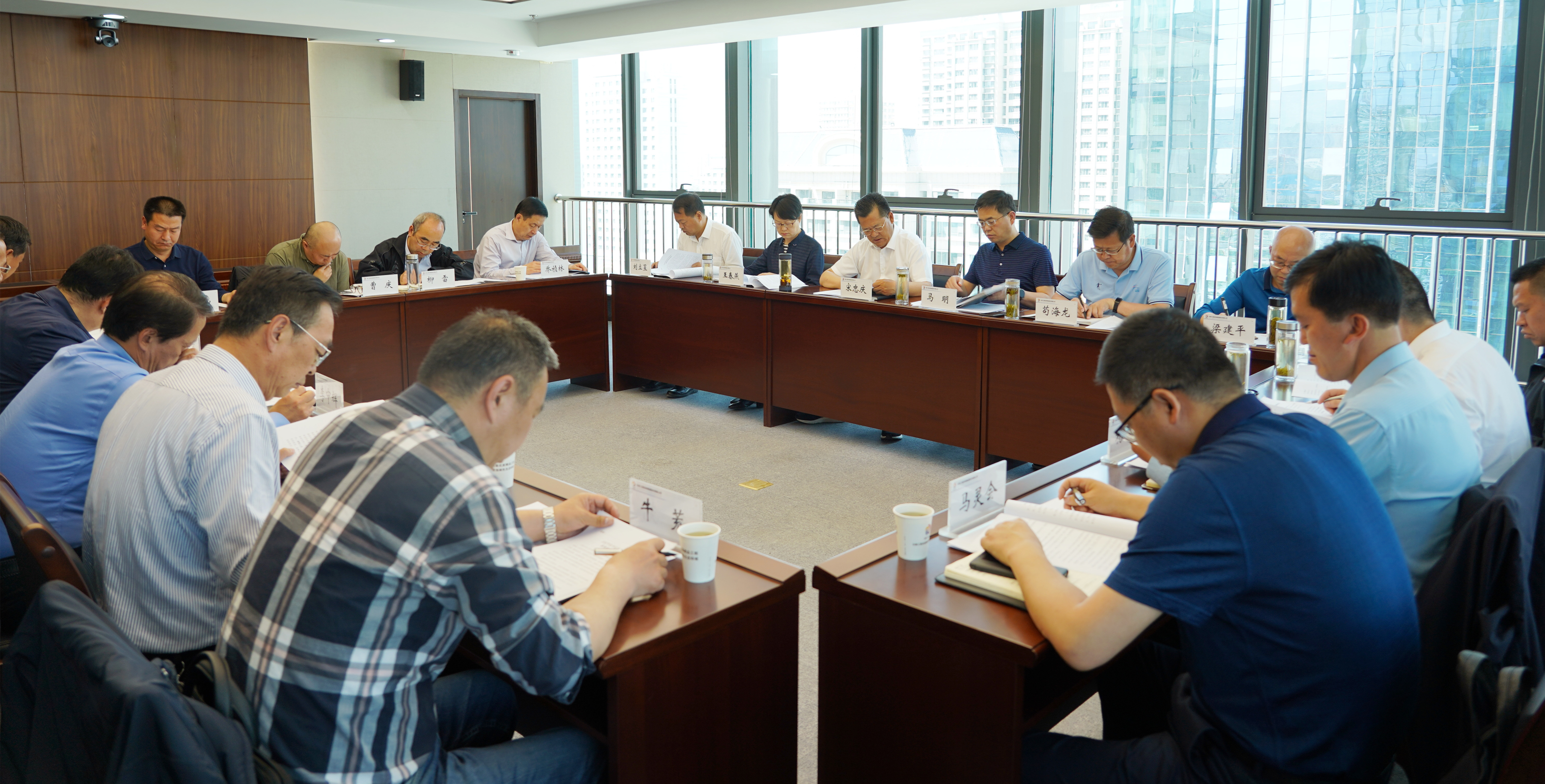 甘肅工程咨詢集團(tuán)黨委召開(kāi)專(zhuān)題會(huì)議    研究部署安全生產(chǎn)工作