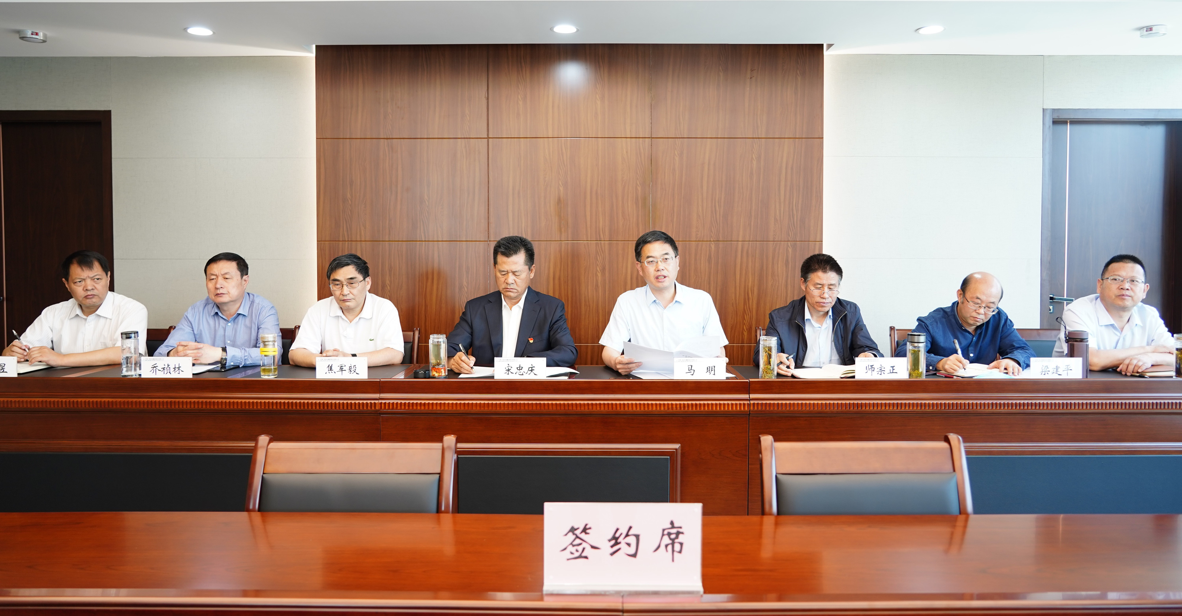 甘肅工程咨詢集團(tuán)舉行2020年度業(yè)績(jī)考核<br/>目標(biāo)責(zé)任書(shū)簽約儀式